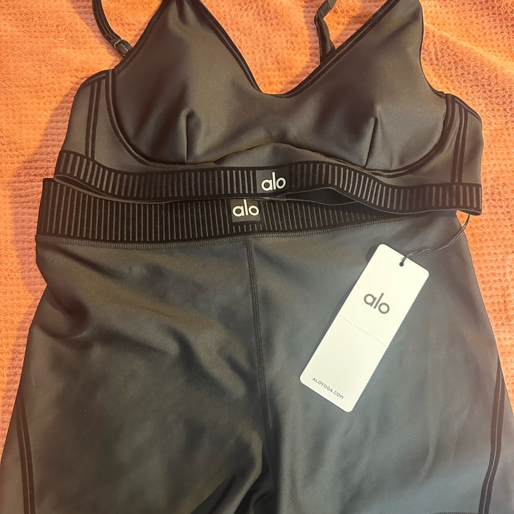 ALO Yoga Airlift High Waist Line Up Short & Bra Set